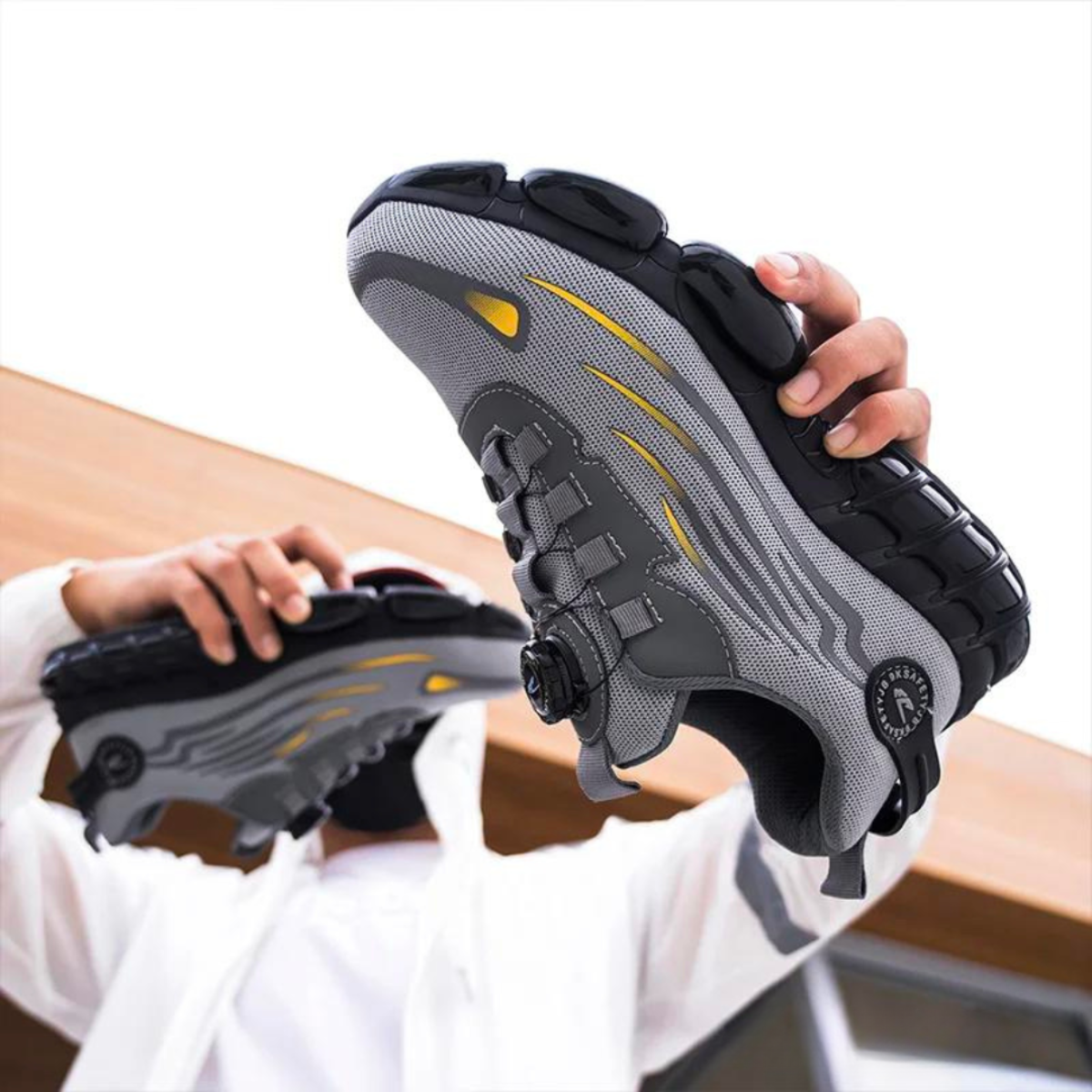 Luxtio-Safe-Shoe